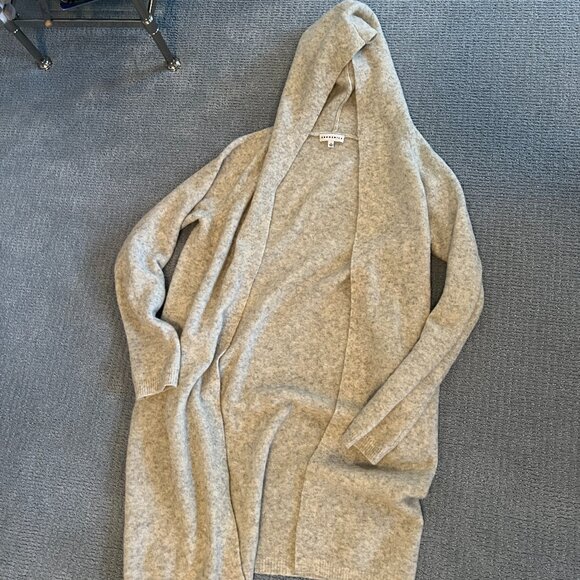Light Grey Aritzia Community Hooded Cardigan Size XS - Picture 1 of 4